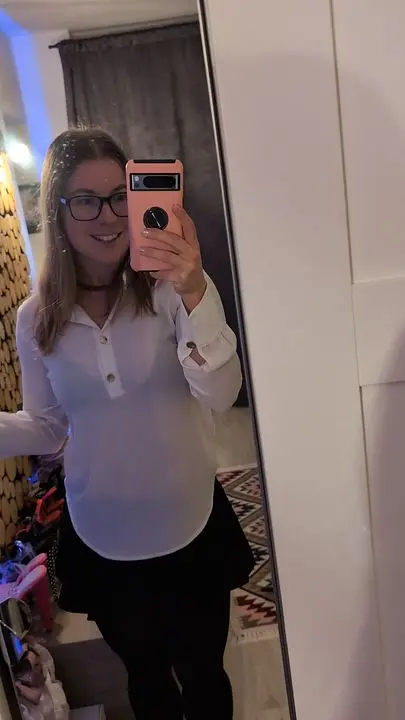Relaxing After Work with Erotic Fun