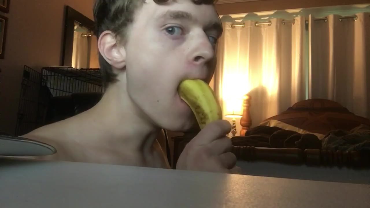 Deep Throating Fun with a Twist: Banana Action