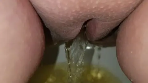 BBW Peeing Videos: Exclusive Amateur Moments