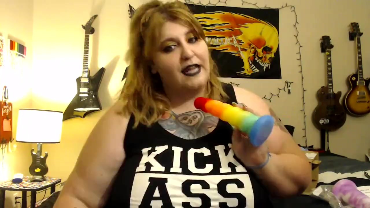 Split peaches unboxing