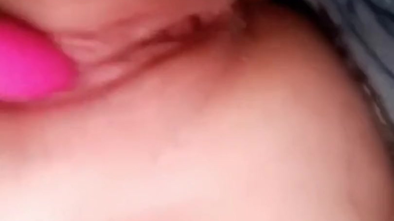 Intense Squirting Action Unleashed in 33 Seconds