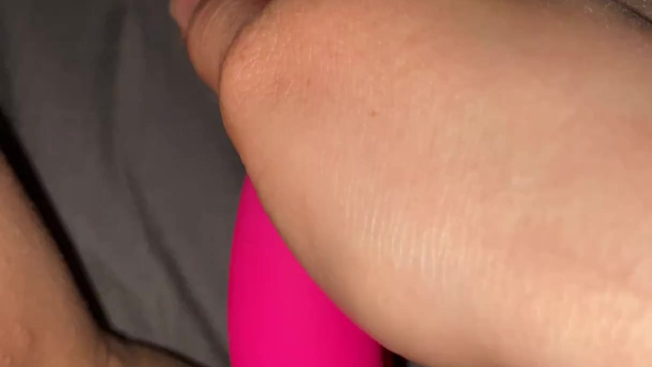 Intense Vibrator Orgasm with Creamy Ending