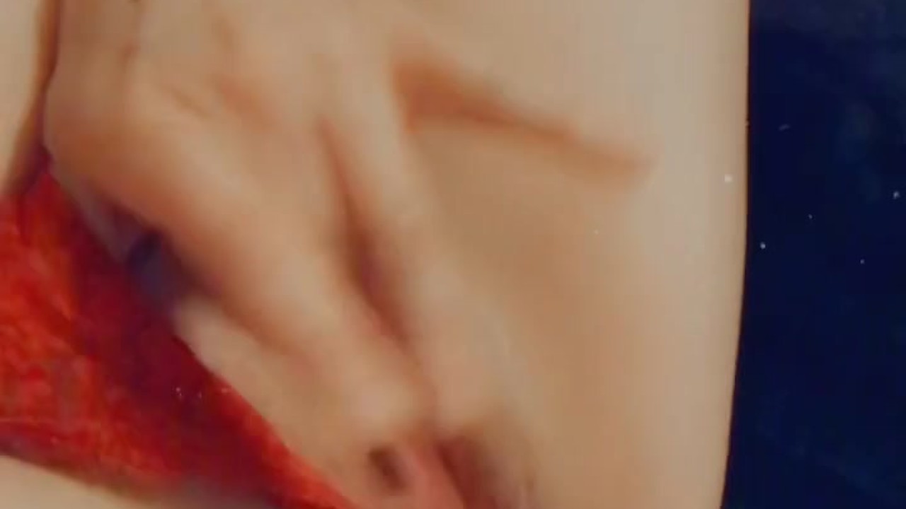Squirt Explosion: Horny Pussy Fingering Action