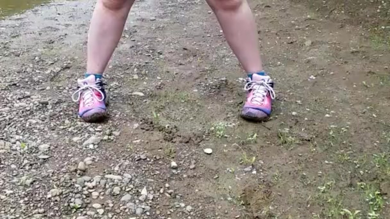Walking showing my ass and cumming 