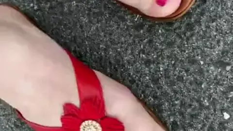 Sexy Flip Flop Sandals Try-On and Break-In Session