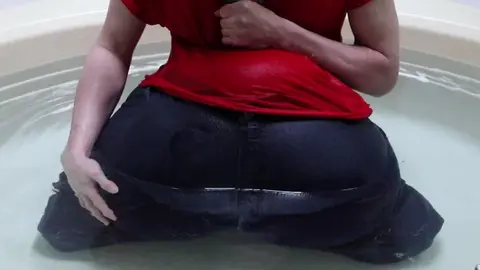Stomach Inflation in Size 18 Jeans: A Unique Experience