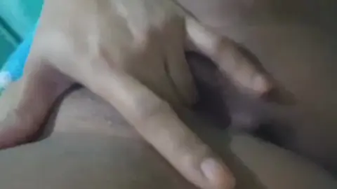 Filipina Pussy Close Up: Wet and Intimate Moment