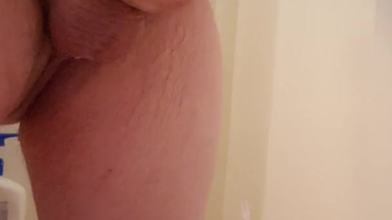 Steamy Solo Masturbation: Chubby Girl Plays Alone