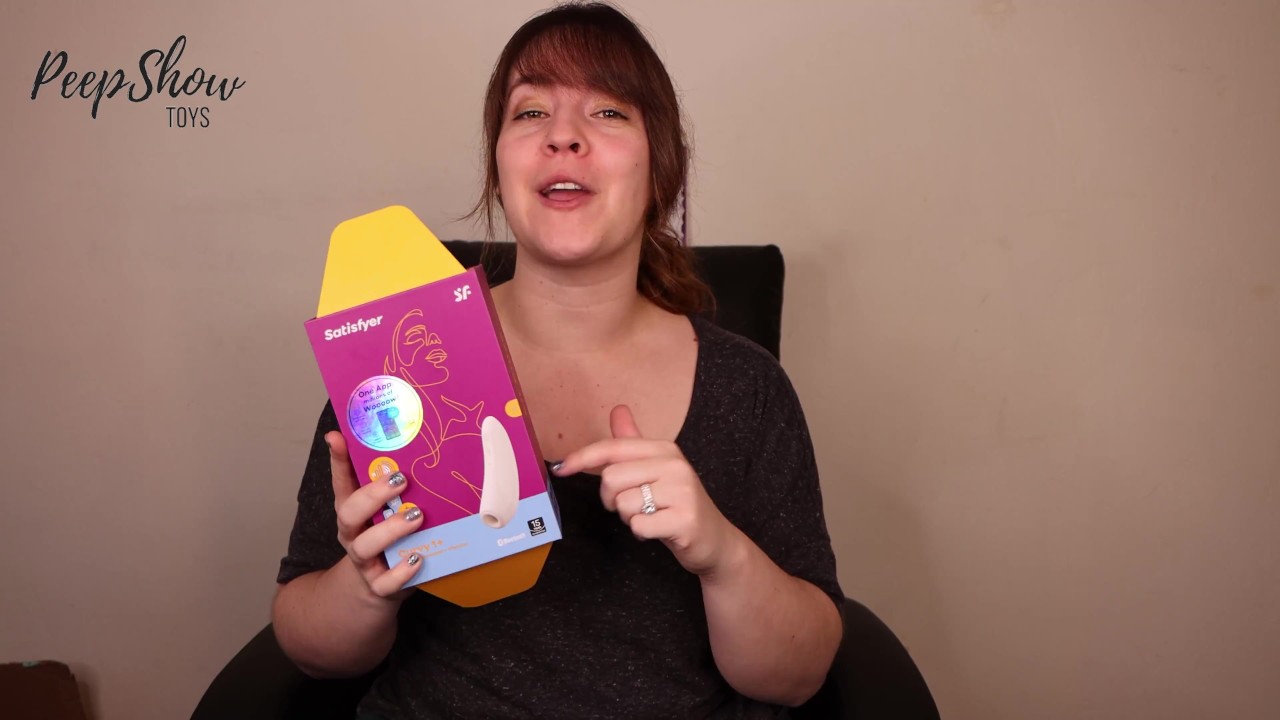 Satisfyer Curvy 1+ Review: Clitoral Air Stimulator