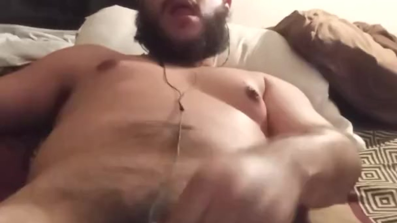 Solo Male Action: Intense Jerking Off Scene
