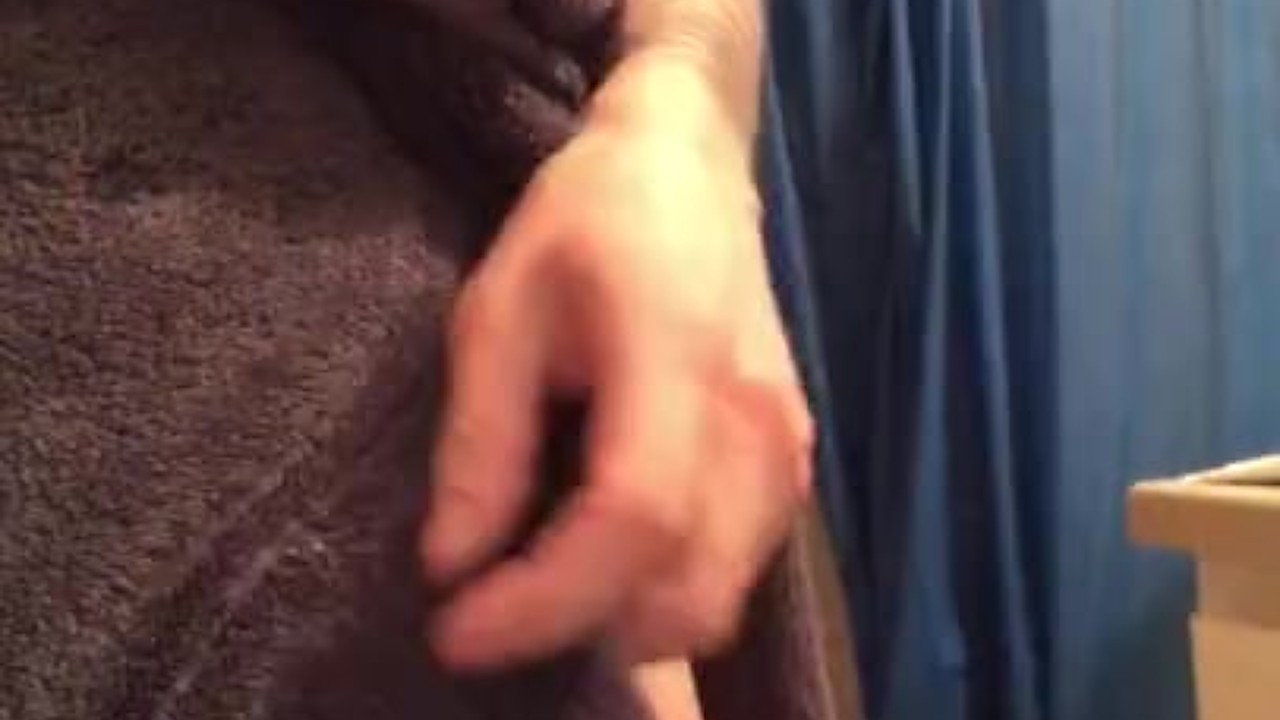 Quick Tease: Whip It Out in 15 Seconds