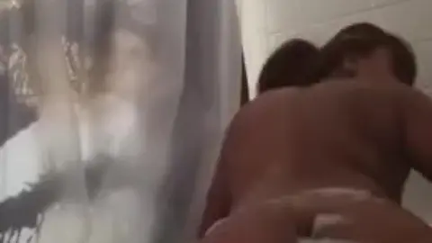 Twerking Beauty CarmelCakes in Tub Action