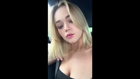 Facial Finishing Moves in Sexy Outfits