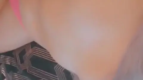 Sultry Lingerie Tease in 13 Seconds of Bliss