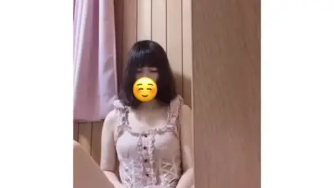 Japanese Amateur Floods Herself in Intimate Solo