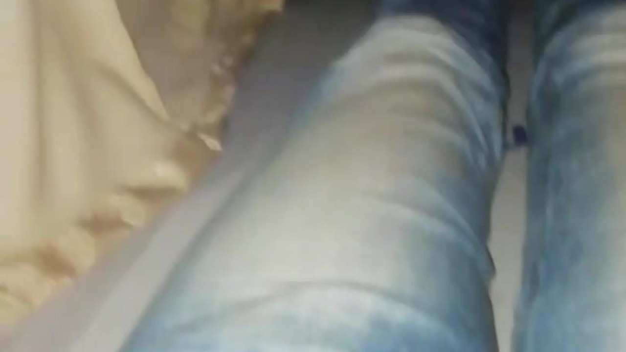 Tik Tok: Crazy travel girl Angel Fowler masturbating right in the bus