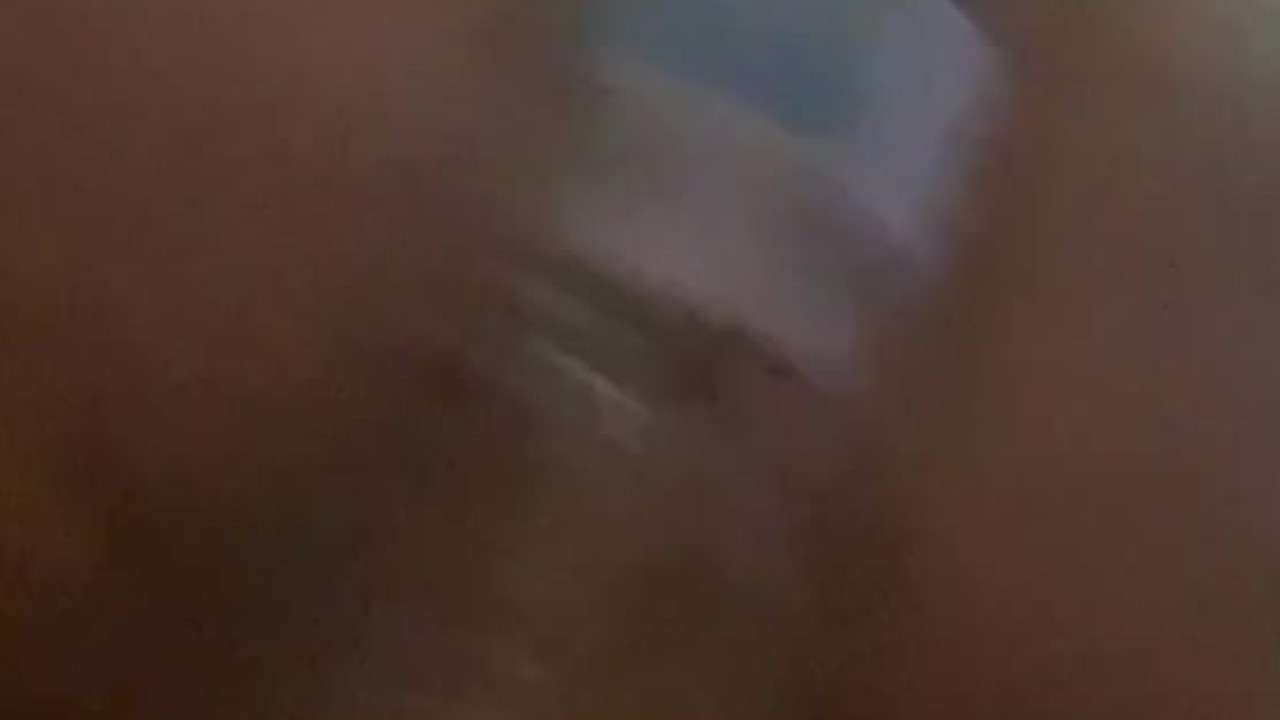 BBW shaking a water bottle with her ass 