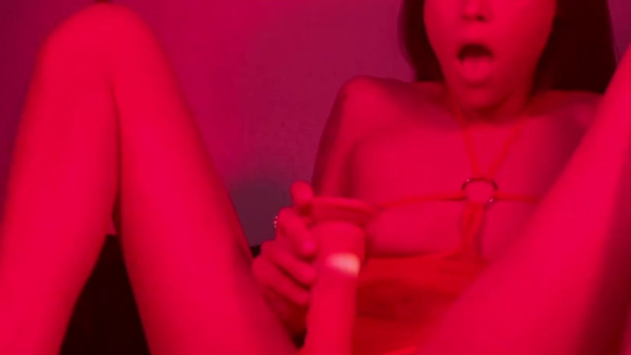 Vibrating Dildo Solo Performance with Double Penetration