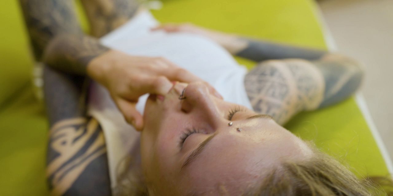 Inked Vixen's Deepthroat and Fuck her Pierced Pussy