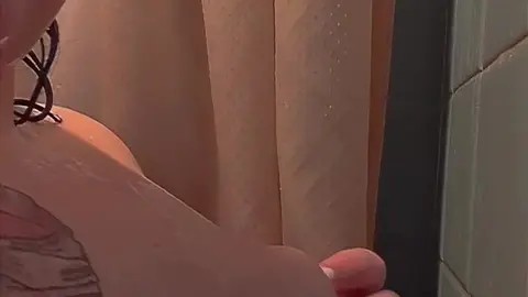 Shower Fun: Uncensored Bliss in 49 Seconds
