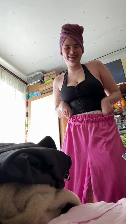 Would you play with my pussy after work?