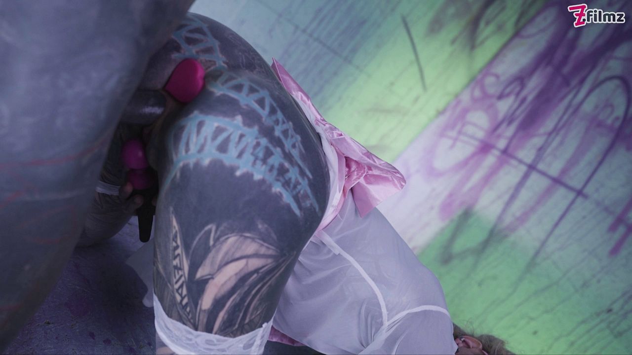Glasses and Buttplug Tattooed TEEN Riding a Tattooed Dick Fucking DP Facial