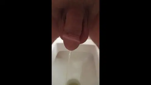 Amateur Male Pouring Cum on Ass - HD 4K